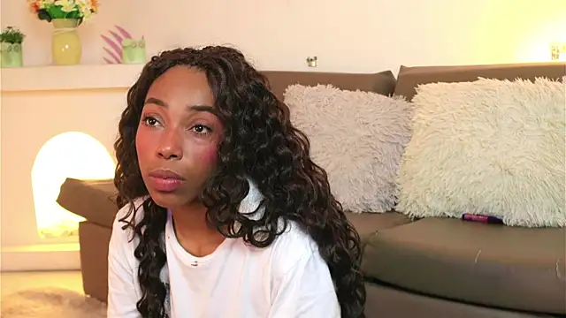 Valeriestyle online show from March 25, 2026, 4:45 am