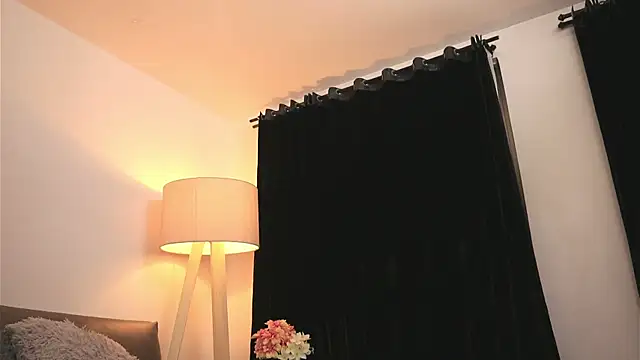 Valeriestyle online show from February 27, 2026, 5:07 am