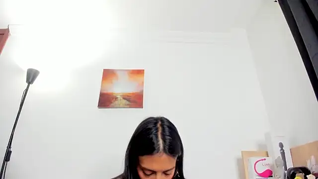 nia  white online show from March 24, 2026, 3:06 am