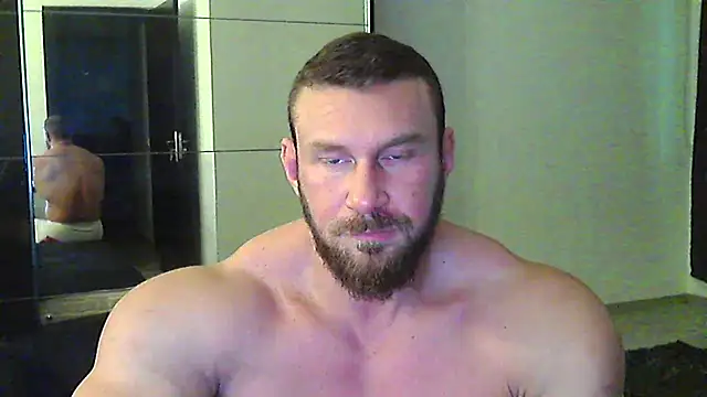 muscularkevin online show from February 12, 2026, 2:39 pm