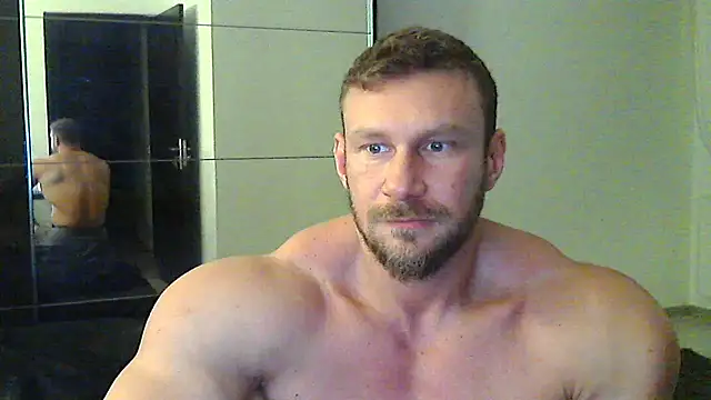 muscularkevin online show from December 28, 2024, 2:21 pm