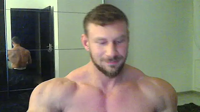 muscularkevin online show from December 27, 2024, 2:33 pm