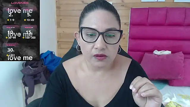 Snapshot of Katha_Marck chatting on March 22, 2025, 2:58 pm Katha Marck online show from March 22, 2025, 2:58 pm