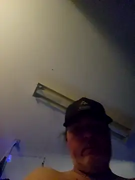 Hotredheadandtoungelasher online show from November 15, 2025, 6:06 am