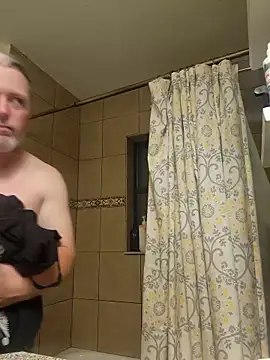 Hotredheadandtoungelasher online show from March 14, 2026, 4:40 am