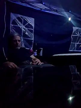 Hotredheadandtoungelasher online show from March 8, 2025, 10:24 pm