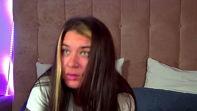 RachelSimpson online show from October 7, 2025, 6:31 pm