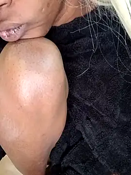 Jasmine FullsShine online show from April 19, 2026, 6:10 pm