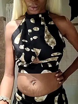 Jasmine FullsShine online show from April 8, 2026, 9:16 pm