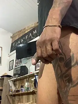 raphadoors19 online show from November 17, 2025, 6:01 pm