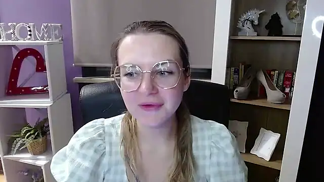 Snapshot of Zoey_Erotic chatting on November 28, 2025, 5:29 am Zoey Erotic online show from November 28, 2025, 5:29 am