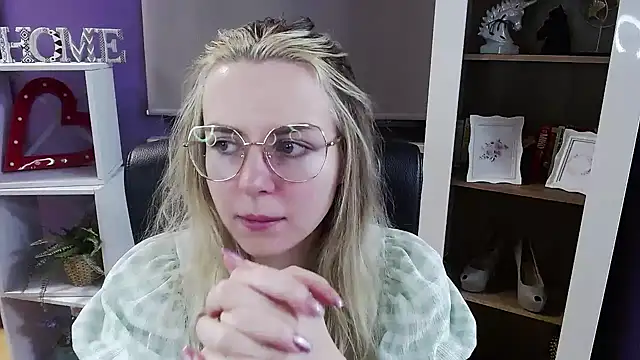 Zoey Erotic online show from February 5, 2026, 5:36 am