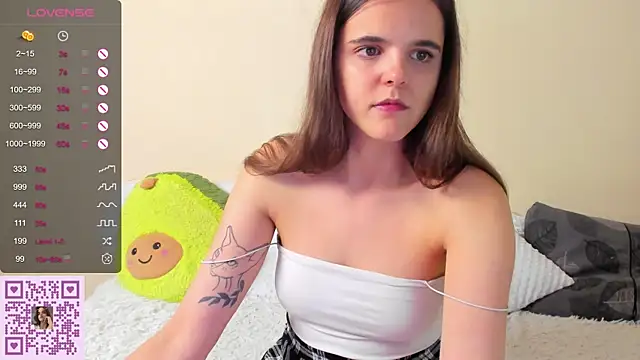 Snapshot of Ema_X_Love chatting on September 15, 2025, 9:04 pm Ema X Love online show from September 15, 2025, 9:04 pm