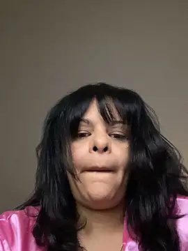 Snapshot of Kataliina chatting on May 5, 2026, 4:04 am Kataliina online show from May 5, 2026, 4:04 am