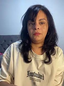 Snapshot of Kataliina chatting on May 19, 2026, 4:19 am Kataliina online show from May 19, 2026, 4:19 am
