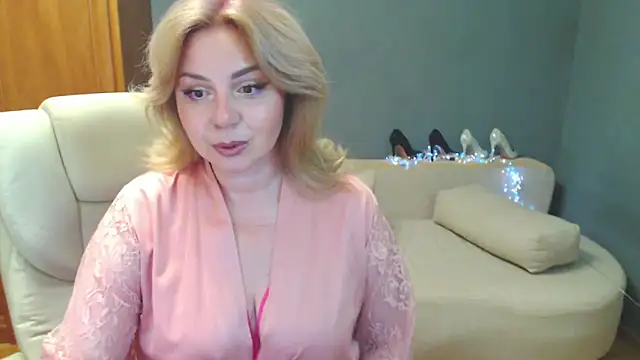 Snapshot of Cute_sun chatting on September 14, 2025, 4:29 pm Cute sun online show from September 14, 2025, 4:29 pm