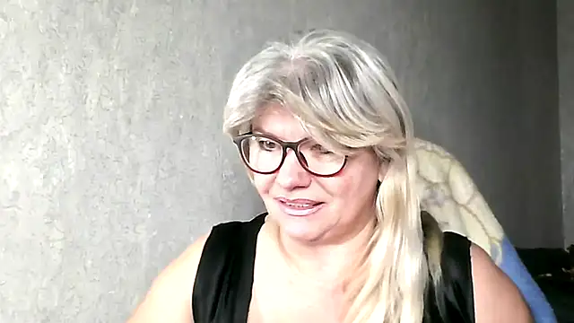 Diana 49 online show from December 3, 2025, 10:53 pm