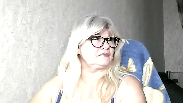 Diana 49 online show from December 5, 2025, 12:37 pm