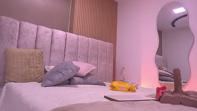 Snapshot of violeta_aroca chatting on March 5, 2026, 3:14 am violeta aroca online show from March 5, 2026, 3:14 am