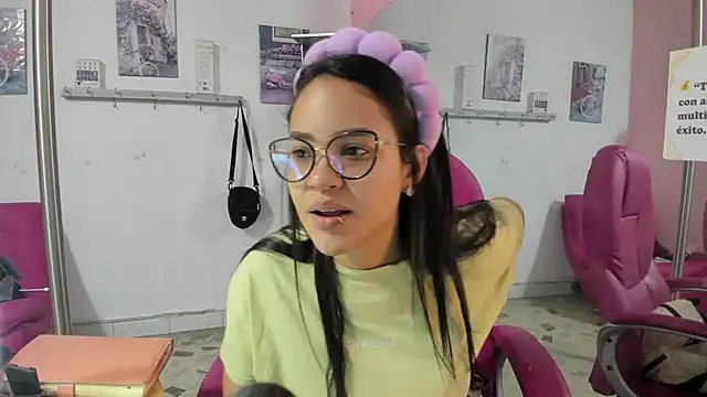 CAMILA--REY online show from February 1, 2026, 11:19 am