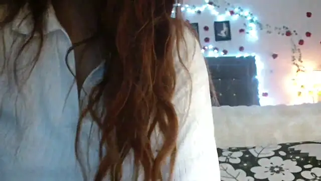 3littleschoolteens online show from February 15, 2026, 1:28 am