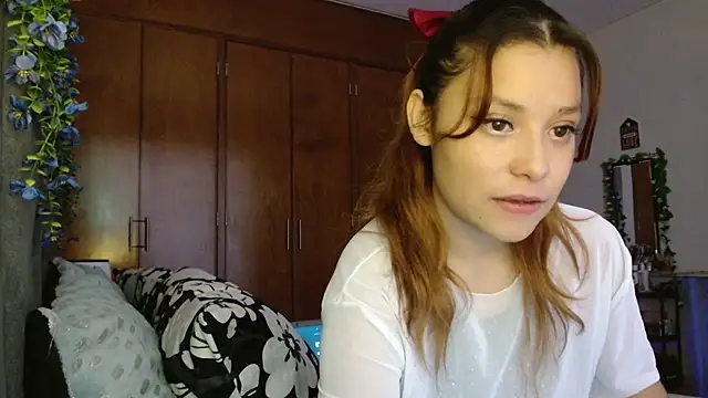 3littleschoolteens online show from October 3, 2025, 7:59 pm