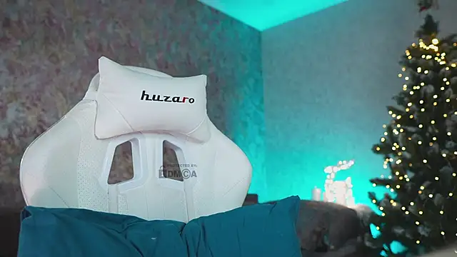 Snapshot of misstics_ chatting on December 2, 2025, 12:11 am misstics online show from December 2, 2025, 12:11 am