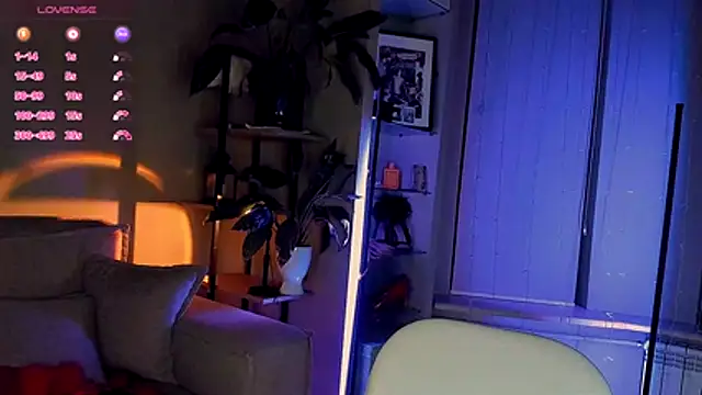 Snapshot of 5_in_one chatting on November 3, 2025, 5:23 am 5 in one online show from November 3, 2025, 5:23 am