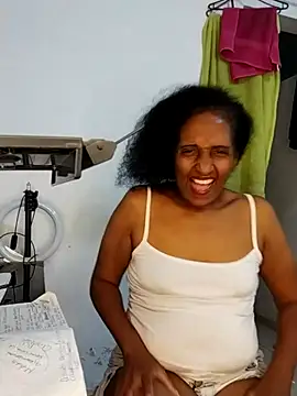 Snapshot of Aishamara chatting on February 14, 2026, 9:04 pm Aishamara online show from February 14, 2026, 9:04 pm