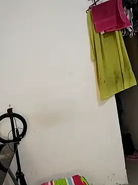 Snapshot of Aishamara chatting on February 1, 2026, 1:04 am Aishamara online show from February 1, 2026, 1:04 am