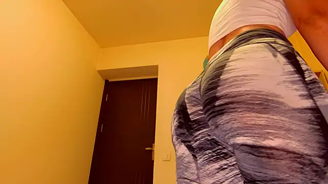 purpleariellx online show from June 4, 2026, 11:09 pm