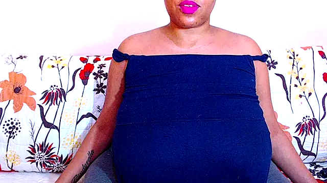 Ebonylovelyx online show from December 15, 2025, 5:46 am