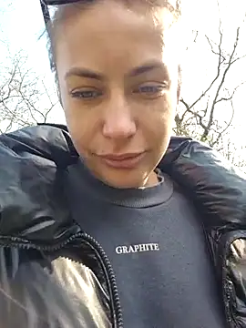 Snapshot of Keli_Jessi chatting on April 5, 2026, 12:12 pm Keli Jessi online show from April 5, 2026, 12:12 pm