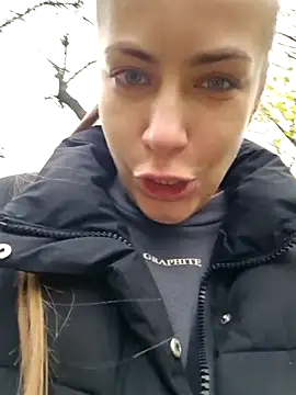 Snapshot of Keli_Jessi chatting on November 7, 2025, 1:37 pm Keli Jessi online show from November 7, 2025, 1:37 pm