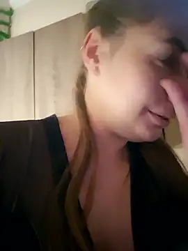 Snapshot of Keli_Jessi chatting on January 8, 2026, 7:09 pm Keli Jessi online show from January 8, 2026, 7:09 pm