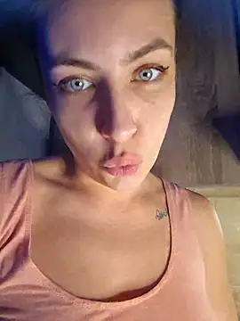 Snapshot of Keli_Jessi chatting on February 27, 2026, 8:30 pm Keli Jessi online show from February 27, 2026, 8:30 pm