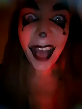 Snapshot of Keli_Jessi chatting on October 31, 2025, 7:21 pm Keli Jessi online show from October 31, 2025, 7:21 pm