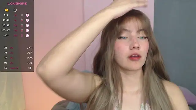 sweetrafaella online show from November 14, 2025, 1:53 am