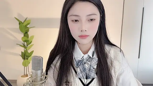 Snapshot of HaagenDazs_ chatting on February 22, 2025, 5:44 am HaagenDazs  online show from February 22, 2025, 5:44 am