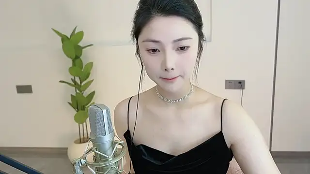 Snapshot of HaagenDazs_ chatting on February 27, 2025, 12:14 am HaagenDazs  online show from February 27, 2025, 12:14 am
