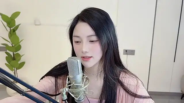Snapshot of HaagenDazs_ chatting on March 20, 2025, 4:07 am HaagenDazs  online show from March 20, 2025, 4:07 am