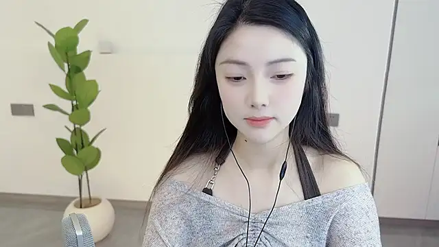 Snapshot of HaagenDazs_ chatting on March 5, 2025, 1:21 am HaagenDazs  online show from March 5, 2025, 1:21 am