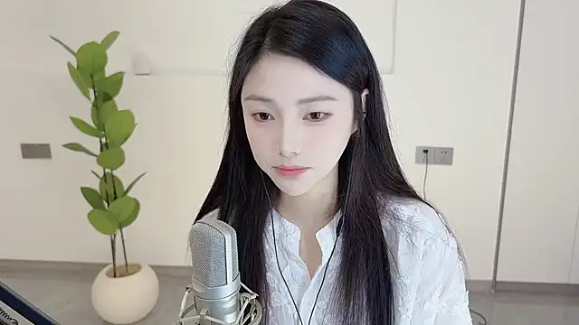Snapshot of HaagenDazs_ chatting on March 7, 2025, 1:09 am HaagenDazs  online show from March 7, 2025, 1:09 am