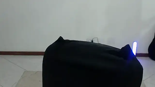 charlottezoe15 online show from March 1, 2026, 7:52 am