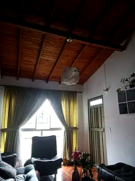 LunaZambrano online show from April 4, 2026, 2:01 pm