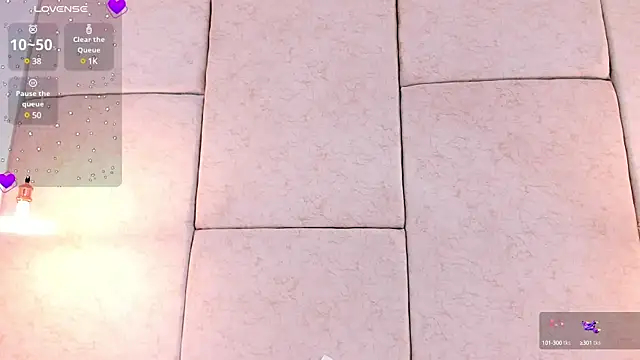 aisha vs online show from March 17, 2025, 12:25 pm