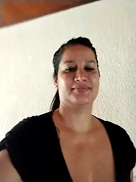 Snapshot of keilymadam chatting on October 8, 2025, 2:29 pm keilymadam online show from October 8, 2025, 2:29 pm