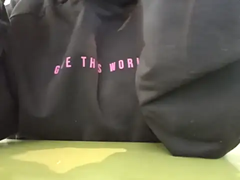 Snapshot of sutgibihatun chatting on October 30, 2025, 8:56 am sutgibihatun online show from October 30, 2025, 8:56 am