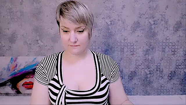 Snapshot of Djullia chatting on March 22, 2025, 9:02 am Djullia online show from March 22, 2025, 9:02 am