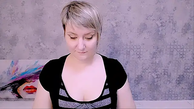 Snapshot of Djullia chatting on March 17, 2025, 12:14 pm Djullia online show from March 17, 2025, 12:14 pm